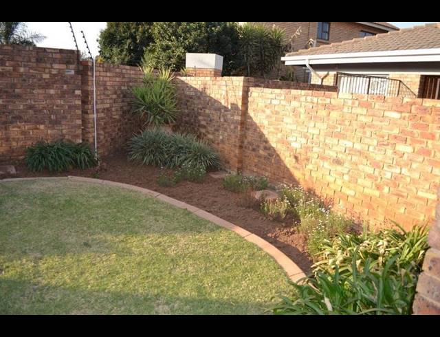 3 BEDROOM HOUSE FOR SALE IN DALPARK EXT 1